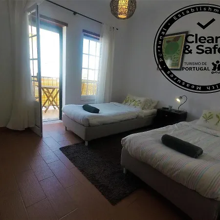 ゲストハウス Surf 2 *