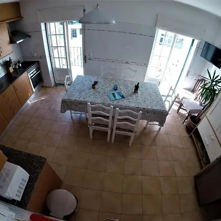 Surf 2 Gæstehus Peniche